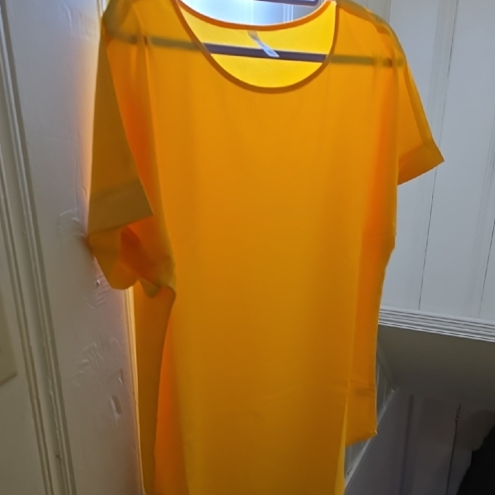 Zenana Outfitters Yellow Short Sleeve Top